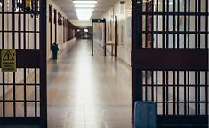 Aggredito nel carcere di Trapani: agente con lesione al naso