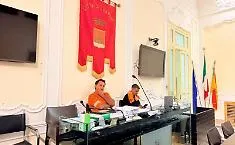 A Trapani va in scena &laquo;il festival delle menzogne&raquo; da parte della politica litigiosa