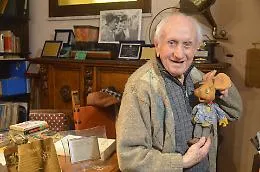 Addio a Peppino Mazzullo, la storica voce di Topo Gigio si &egrave; spenta a 100 anni