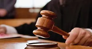 Marsala, 49enne di Castelvetrano condannato per pornografia minorile: risarcimento per la vittima
