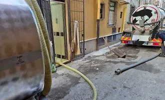 Protesta in piazza contro le criticit&agrave; del servizio idrico