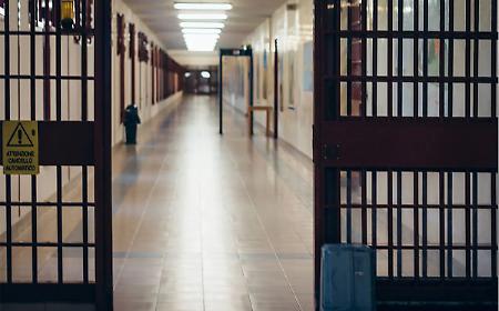 Aggredito nel carcere di Trapani: agente con lesione al naso