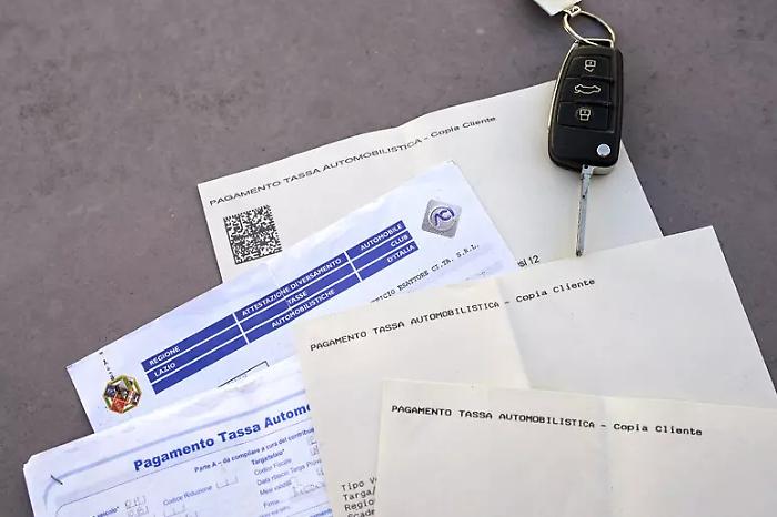 In vigore da oggi l'esenzione sul bollo auto 2027: azzerato per 24,6 milioni di italiani con auto fino a 80 kW e per moto