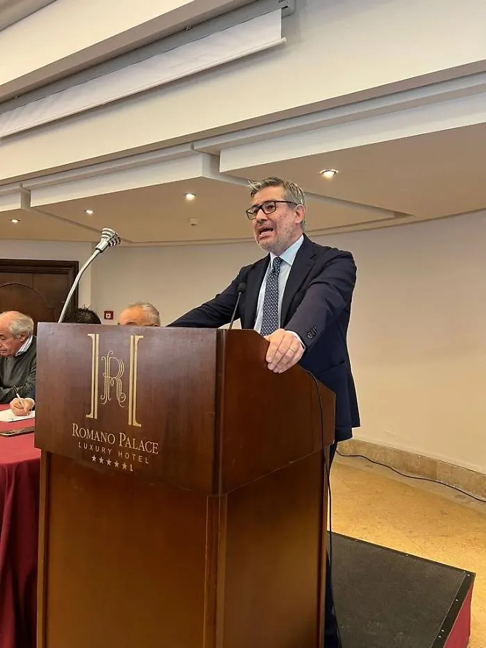 Corruzione, il deputato autonomista Lombardo si dimette dalle commissioni Ars: &laquo;Chiarir&ograve; la mia posizione&raquo;