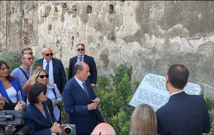 Messina, Schifani nelle aree risanate: &laquo;Il percorso deve essere completato&raquo;